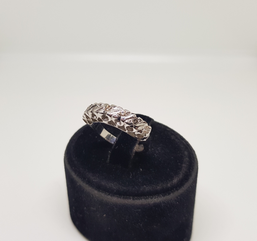 YEDİTAŞ MODEL PIRLANTA TAŞLI YÜZÜK