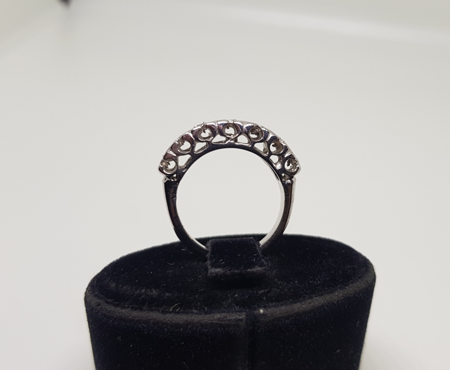 YEDİTAŞ MODEL PIRLANTA TAŞLI YÜZÜK