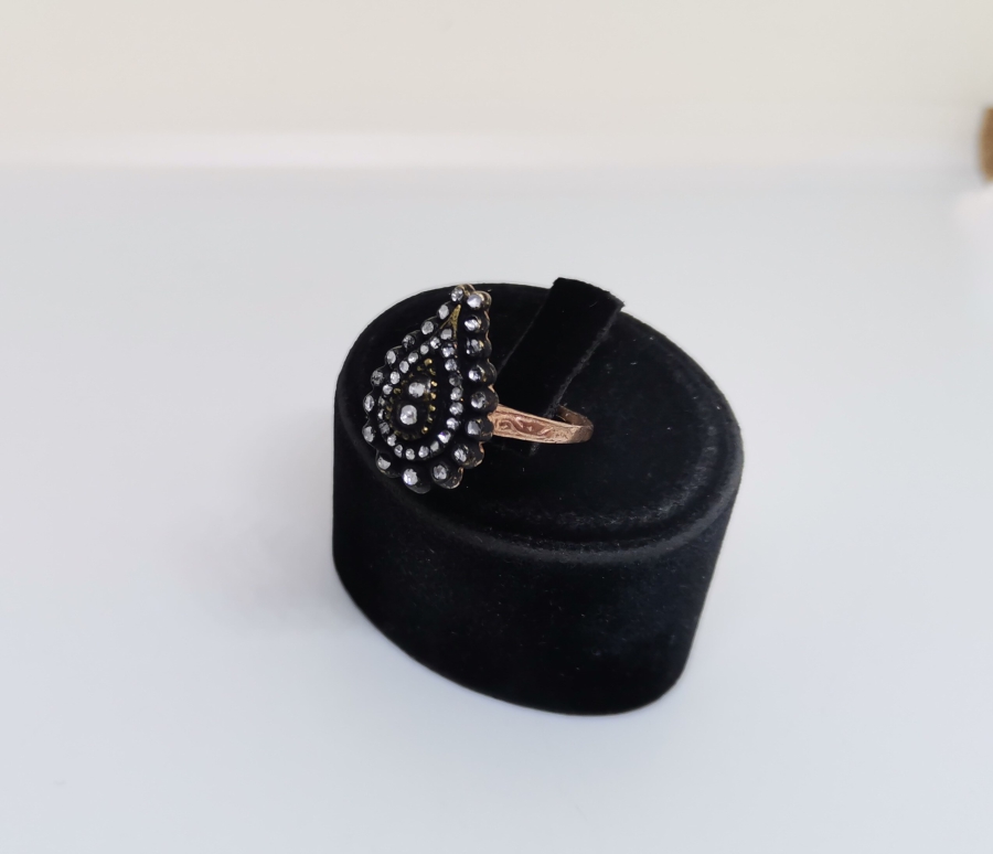 DAMLA MODELİ ELMAS TAŞLI YÜZÜK