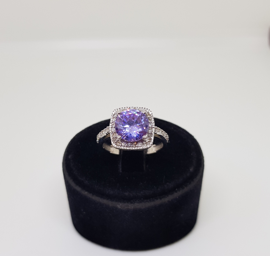 AMETİST VE PIRLANTA TAŞLI AVRUPA MODELLİ YÜZÜK