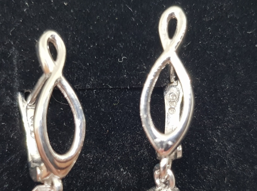 PIRLANTA VE RENKLİ TAŞLARLA SÜSLÜ KÜPE