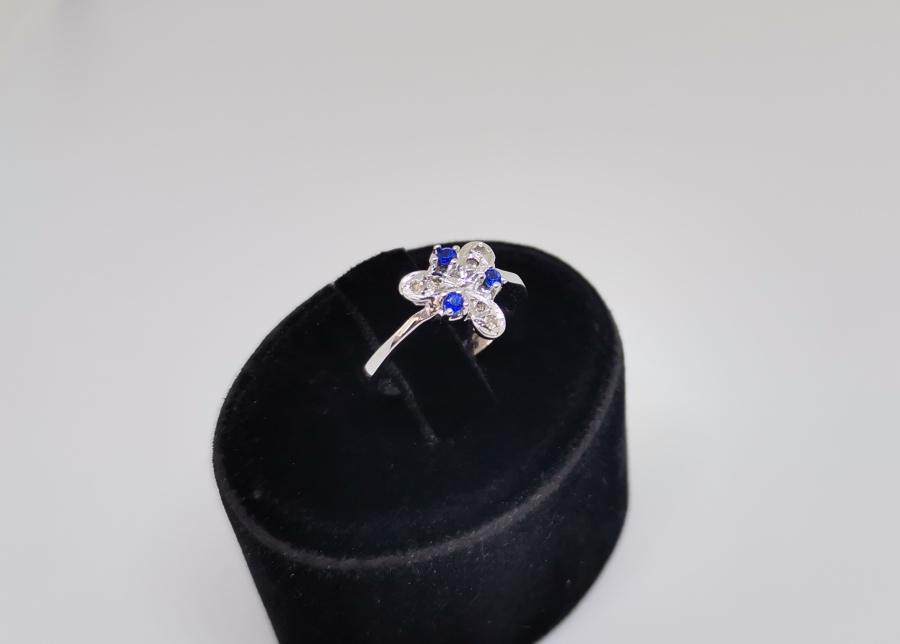 AİLE TASFİRLİ SAFİR VE PIRLANTA TAŞLI YÜZÜK