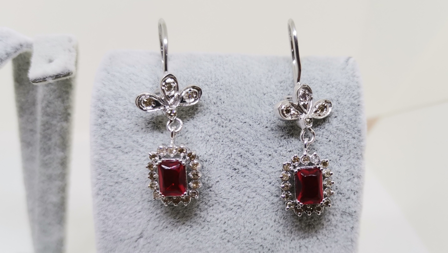 YAKUT VE PIRLANTA TAŞLI YONCA MODEL KOLYE KÜPE TAKIMI