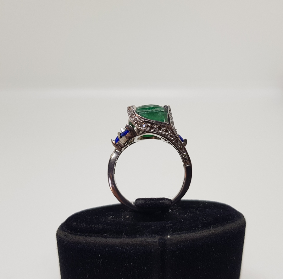 ZÜMRÜT PIRLANTA VE SAFİR TAŞLI HÜRREM MODEL YÜZÜK