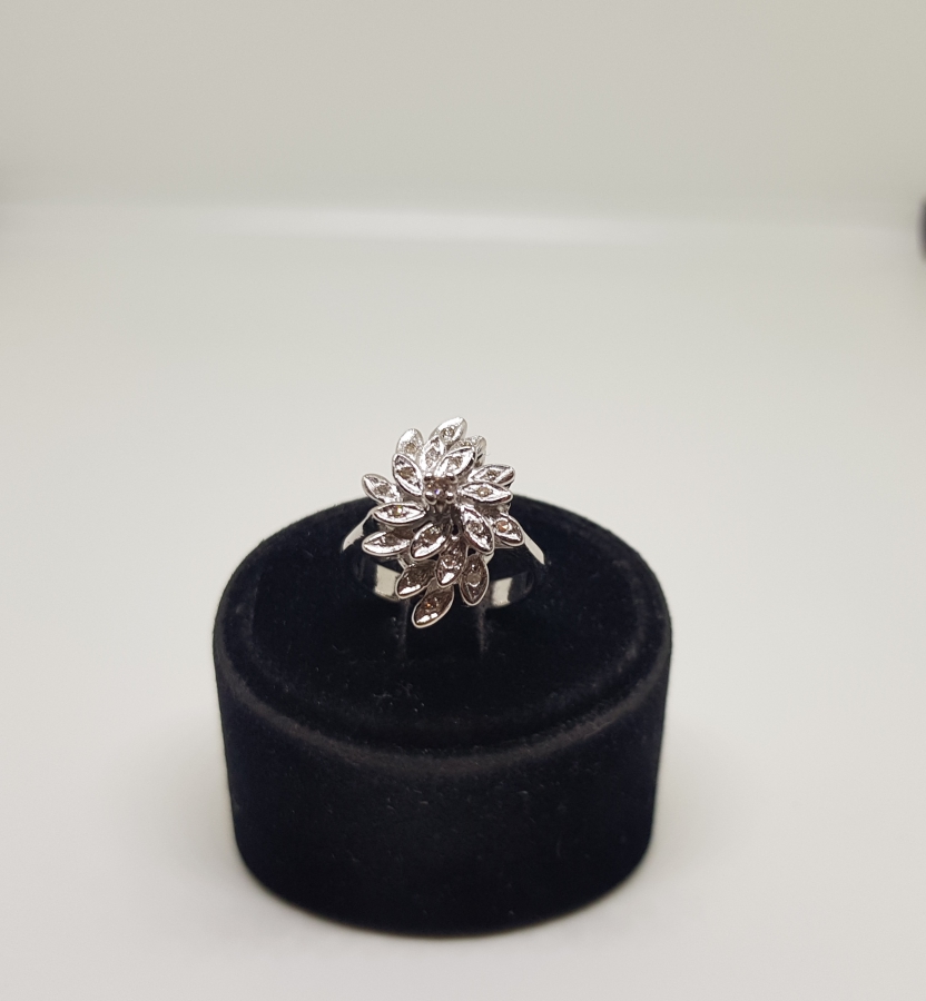 PIRLANTA TAŞLI SARMAŞIK MODELİ YÜZÜK