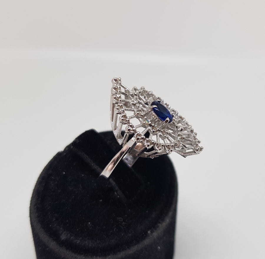 SAFİR VE PIRLANTA TAŞLI GENİŞ SONSUZLUK MODELİ YÜZÜK