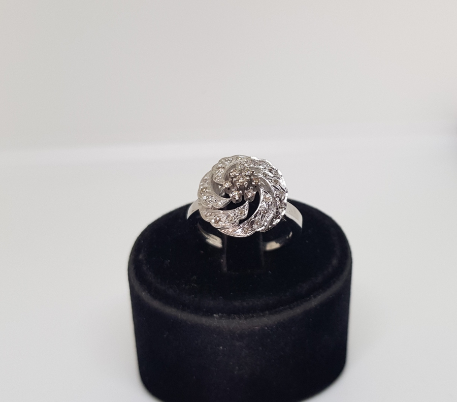 PIRLANTA TAŞLI SONSUZLUK MODELİ YÜZÜK