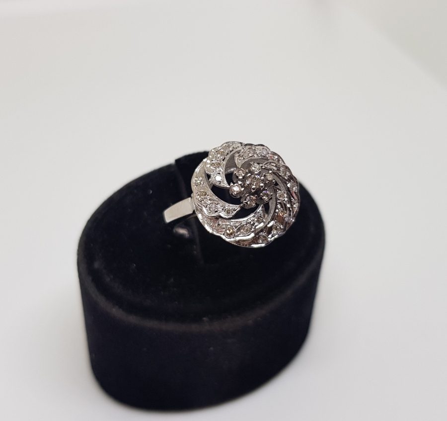 PIRLANTA TAŞLI SONSUZLUK MODELİ YÜZÜK