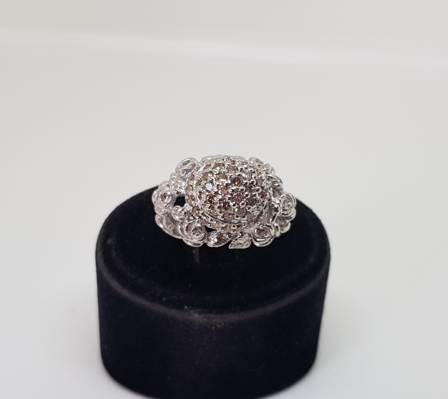 KABARTMA FORMLU PIRLANTA TAŞLI YÜZÜK