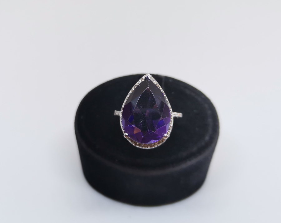 AMETİST VE PIRLANTA TAŞLI DAMLA MODEL BÜYÜK YÜZÜK