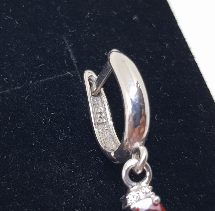 RENK CÜMBÜŞÜ MODELİ PIRLANTA TAŞLI KÜPE