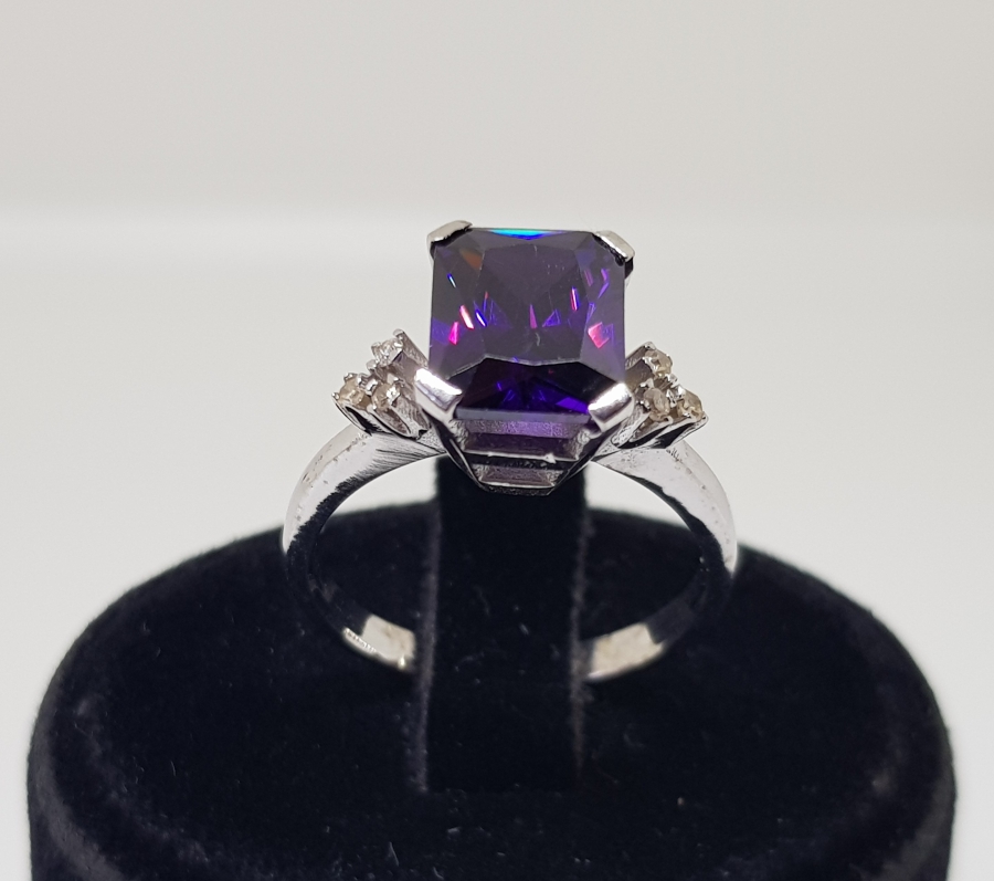 AMETİST VE PIRLANTA TAŞLI ANTİK MISIR MODELİ YÜZÜK