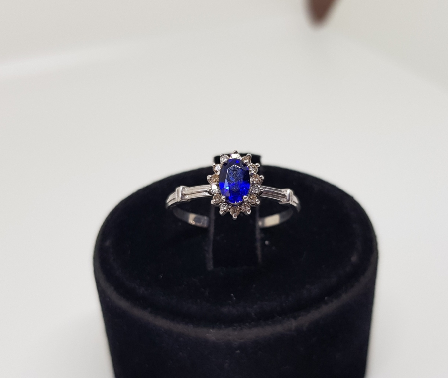 MİNİ GÜNEŞ MODELİ SAFİR VE PIRLANTA TAŞLI YÜZÜK