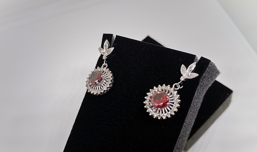 PIRLANTA VE GARNET TAŞLI ÜÇLÜ SET