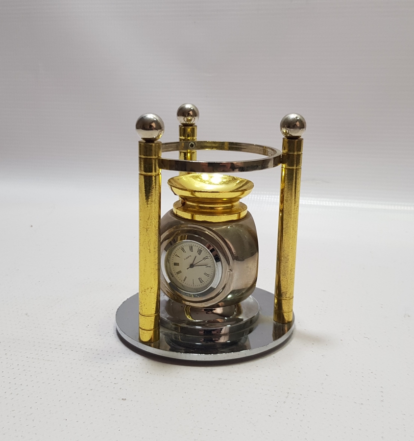 TERMOMETRESİ VE SAATİ BULUNAN PROMOSYON MASA ÜSTÜ SÜSÜ