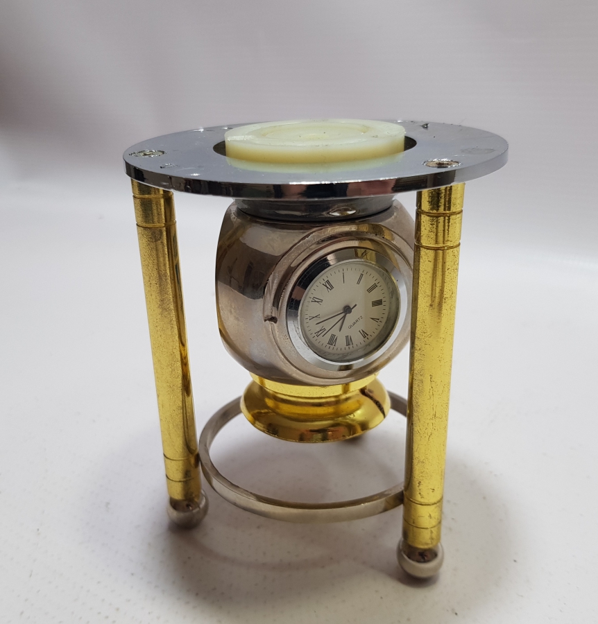 TERMOMETRESİ VE SAATİ BULUNAN PROMOSYON MASA ÜSTÜ SÜSÜ