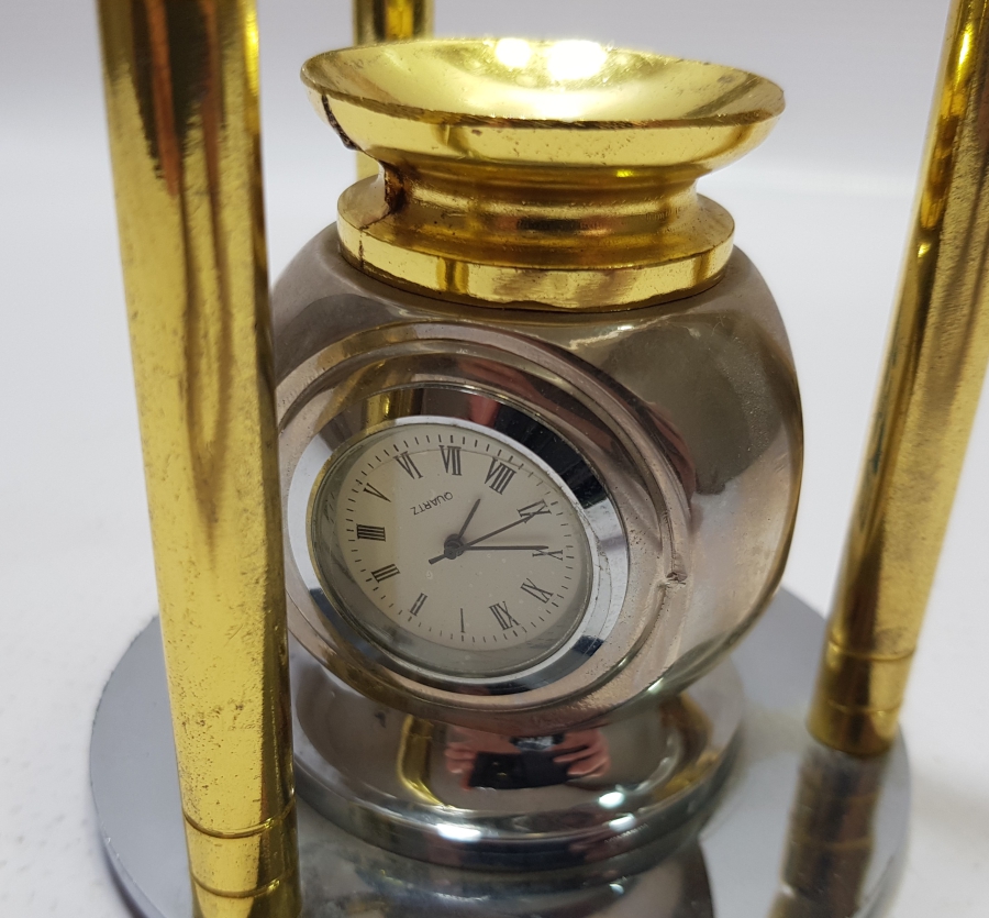 TERMOMETRESİ VE SAATİ BULUNAN PROMOSYON MASA ÜSTÜ SÜSÜ