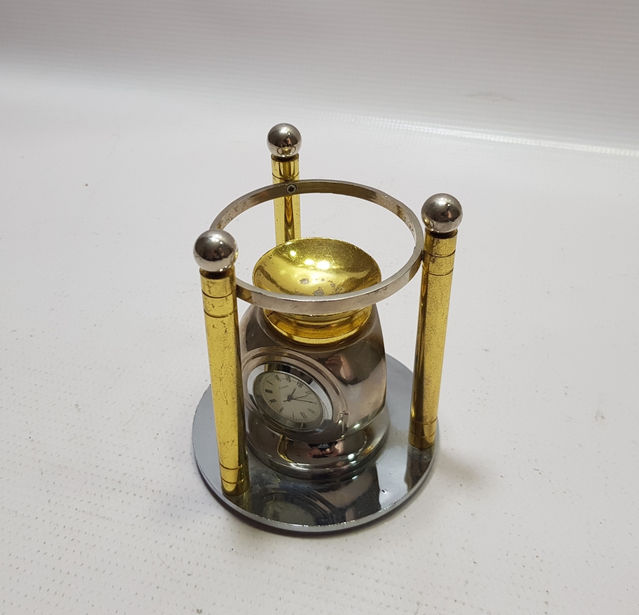 TERMOMETRESİ VE SAATİ BULUNAN PROMOSYON MASA ÜSTÜ SÜSÜ