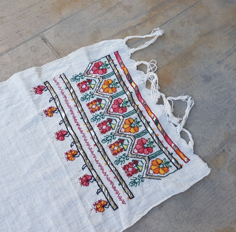 OSMANLI DÖNEMİ GÜMÜŞ TELKIRMA İŞÇİLİKLİ VE KÖK BOYALI HESAP İŞİ YAĞLIK