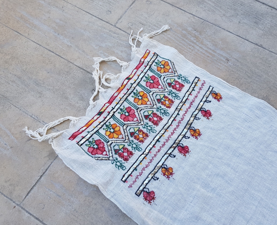 OSMANLI DÖNEMİ GÜMÜŞ TELKIRMA İŞÇİLİKLİ VE KÖK BOYALI HESAP İŞİ YAĞLIK