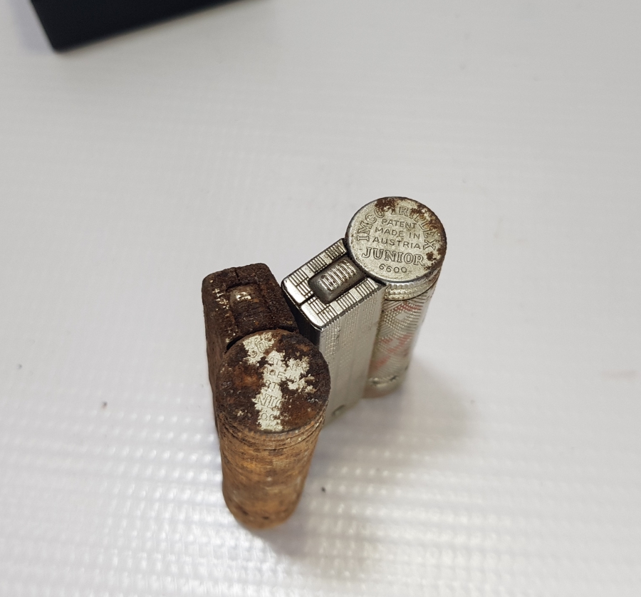 İKİ ADET ANTİKA MUHTAR ÇAKMAĞI