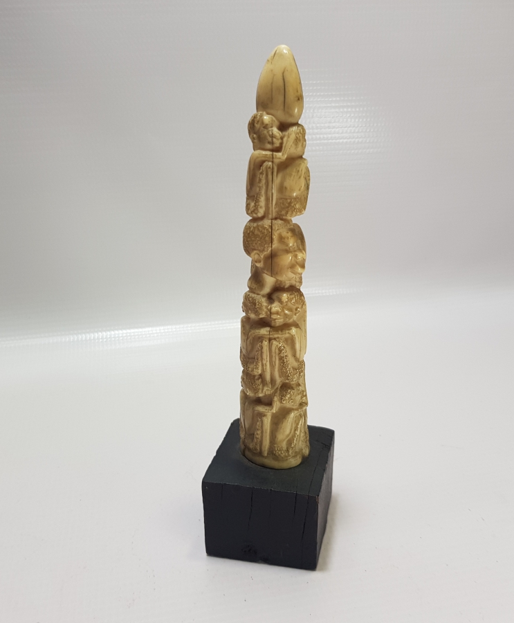 FİLDİŞİNDEN MAMUL ANTİKA MASA ÜSTÜ OBJESİ