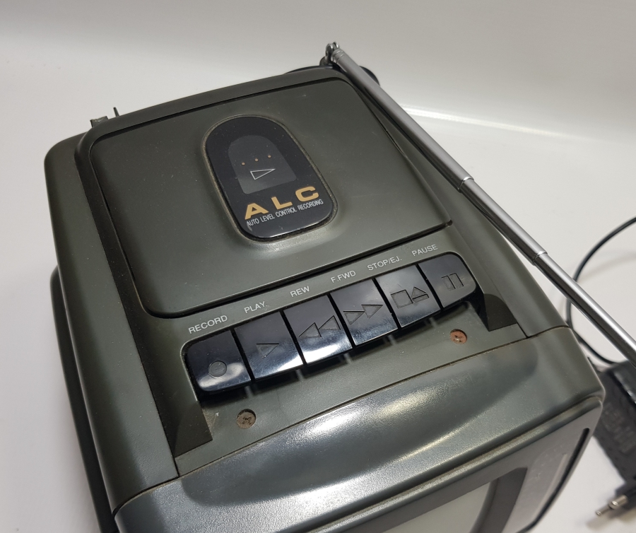 ANTİKA MİNİ TELEVİZYON