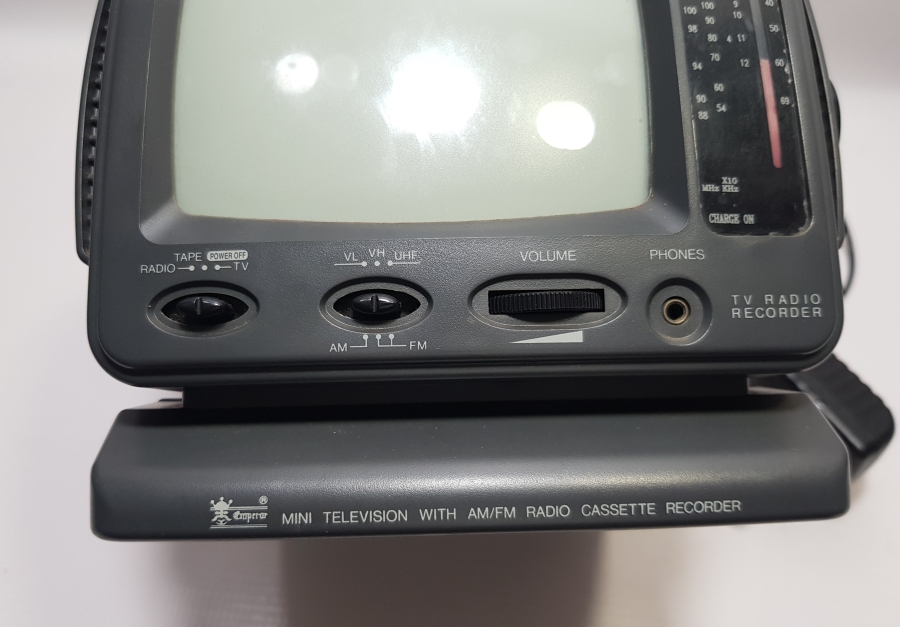 ANTİKA MİNİ TELEVİZYON