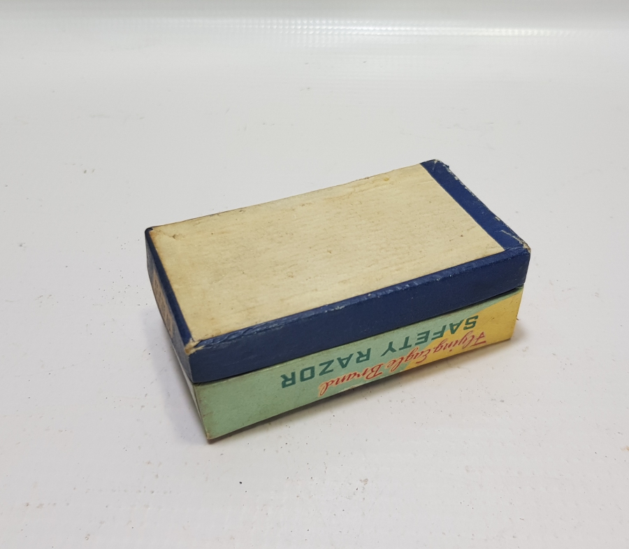 ORİJİNAL KUTUSUNDA ANTİKA SEYAHAT TRAŞ TAKIMI