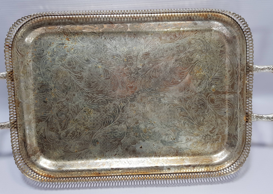 KABARTMA VE KALEM İŞÇİLİKLİ GÜMÜŞ KAPLAMA ANTİKA BÜYÜK BOY TEPSİ