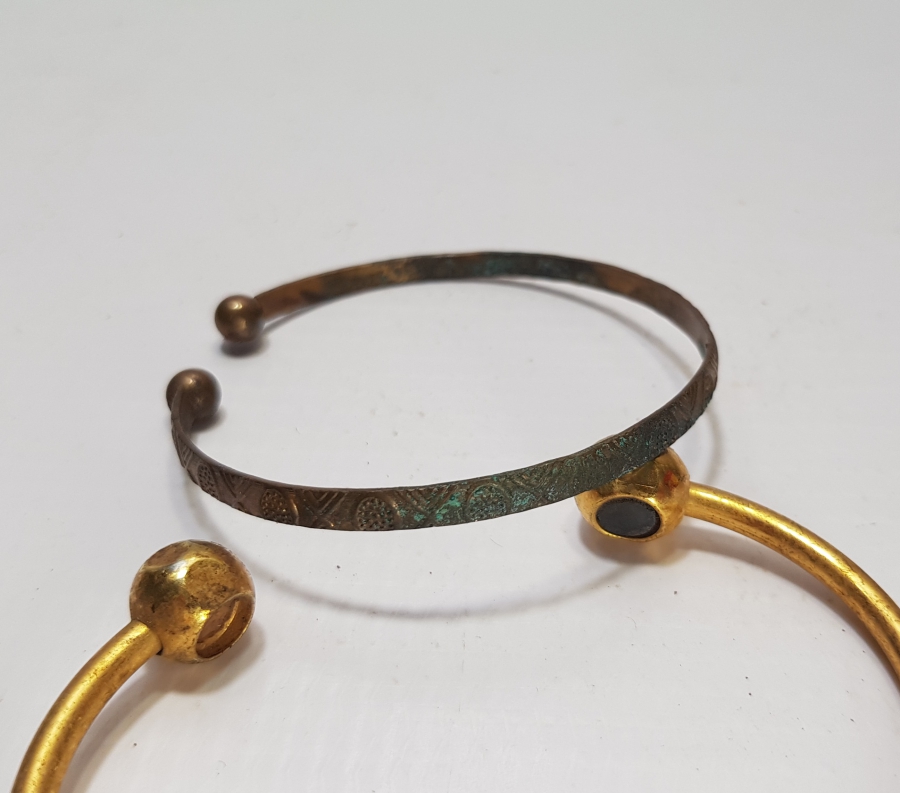 İKİ ADET ANTİKA BİLEZİK - BİLEKLİK