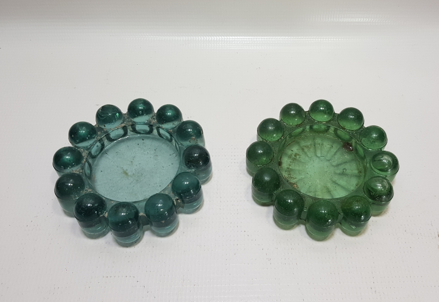 İKİ ADET ANTİKA CAM KÜLLÜK