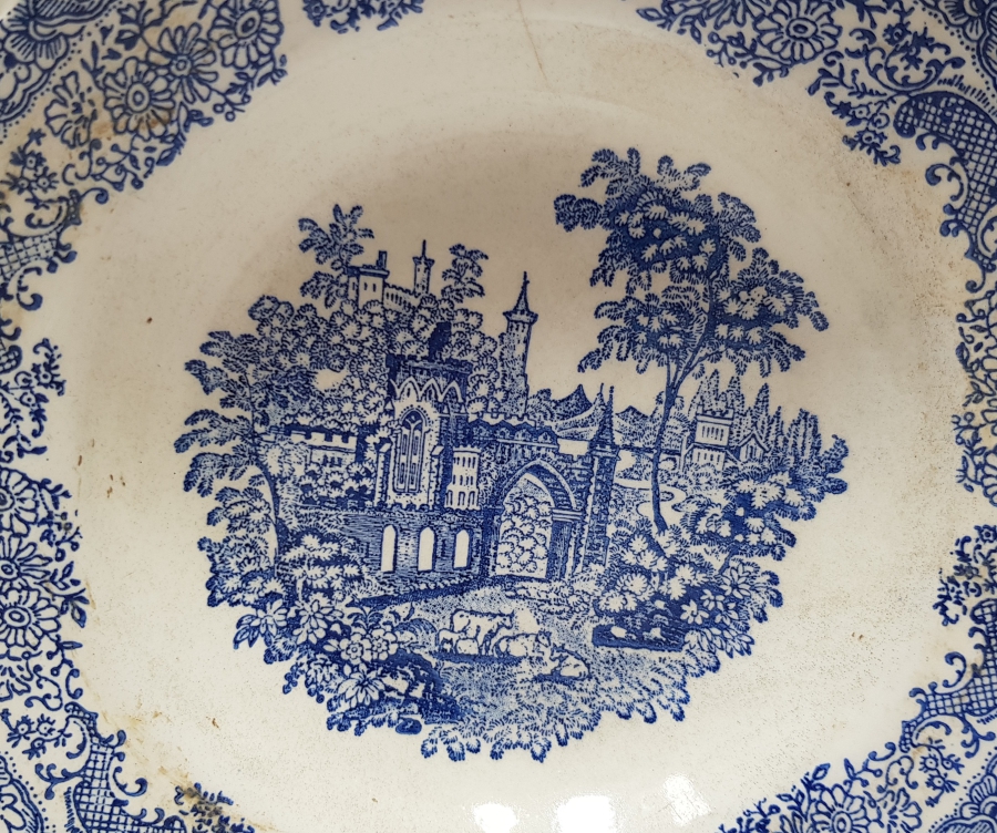 UZAKDOĞU YAPIMI ANTİKA PORSELEN TABAK