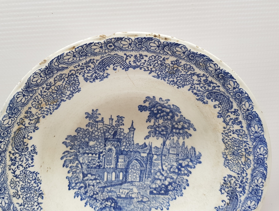 UZAKDOĞU YAPIMI ANTİKA PORSELEN TABAK