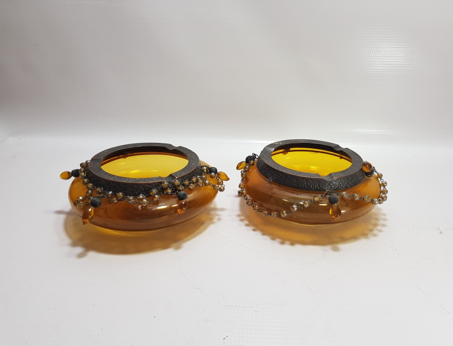 METAL APLİKLİ İKİ ADET ANTİKA KÜLLÜK