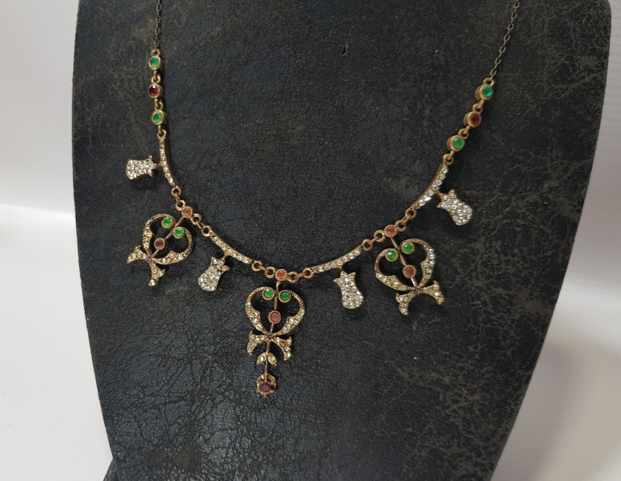 ORİJİNAL KUTUSUNDA BİJUTERİ KOLYE KÜPE YÜZÜK TAKIMI