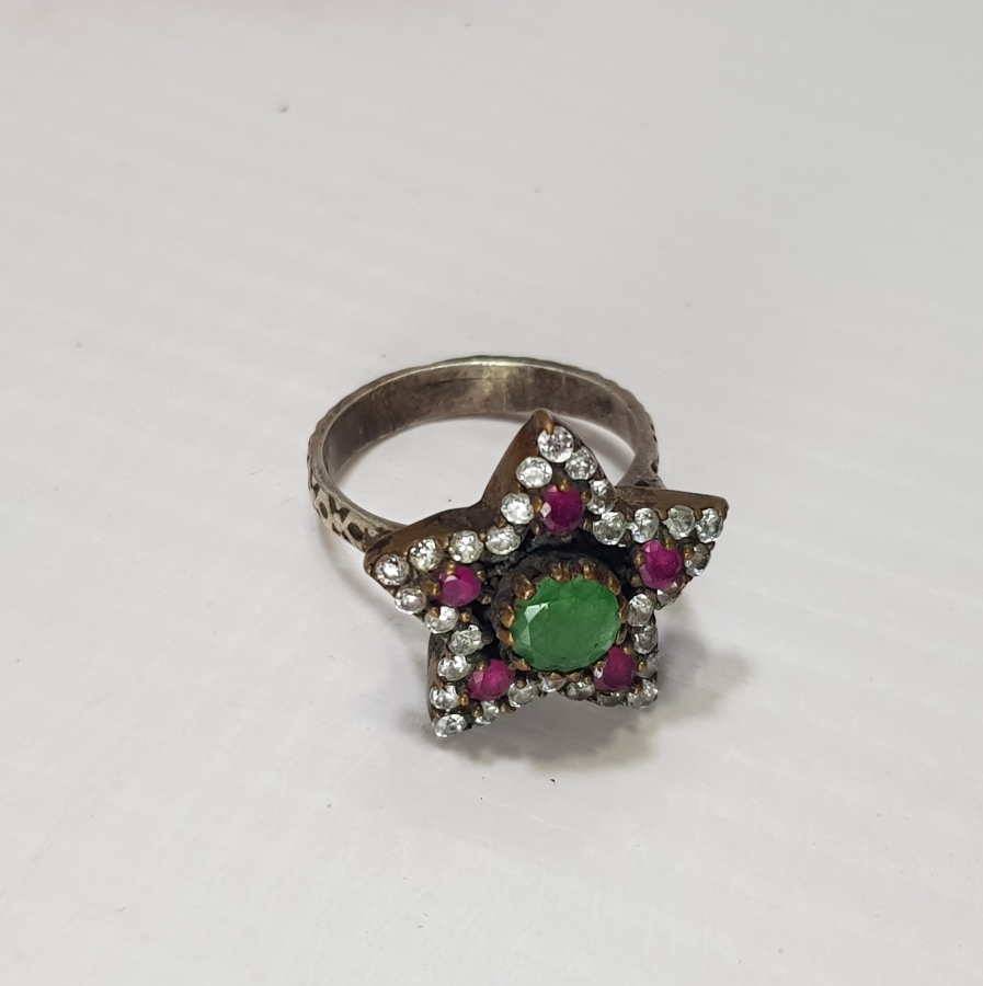 ORİJİNAL KUTUSUNDA BİJUTERİ KOLYE KÜPE YÜZÜK TAKIMI