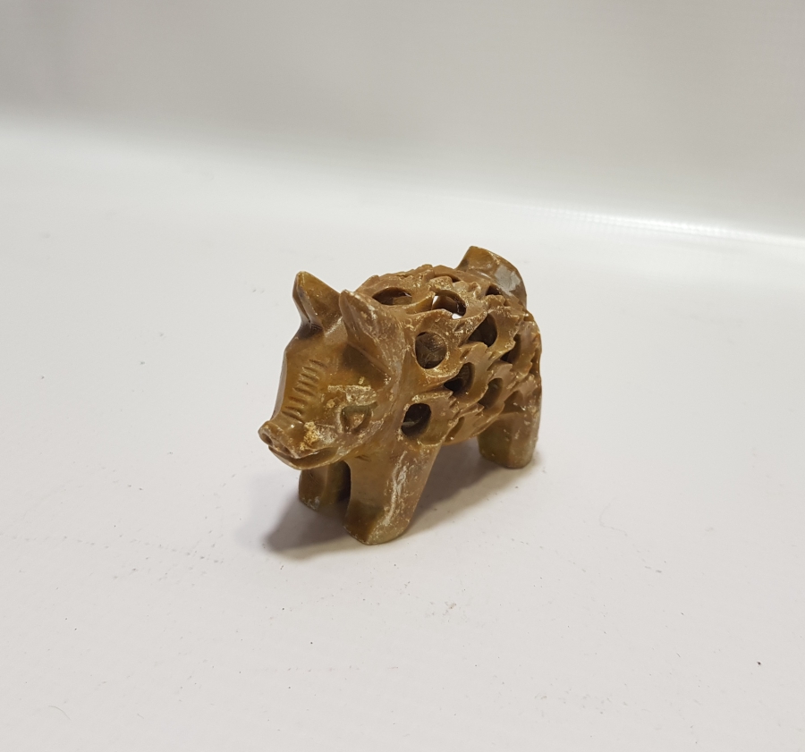 DOĞAL TAŞTAN EL YAPIMI UZAKDOĞU DOMUZ FİGÜRÜ