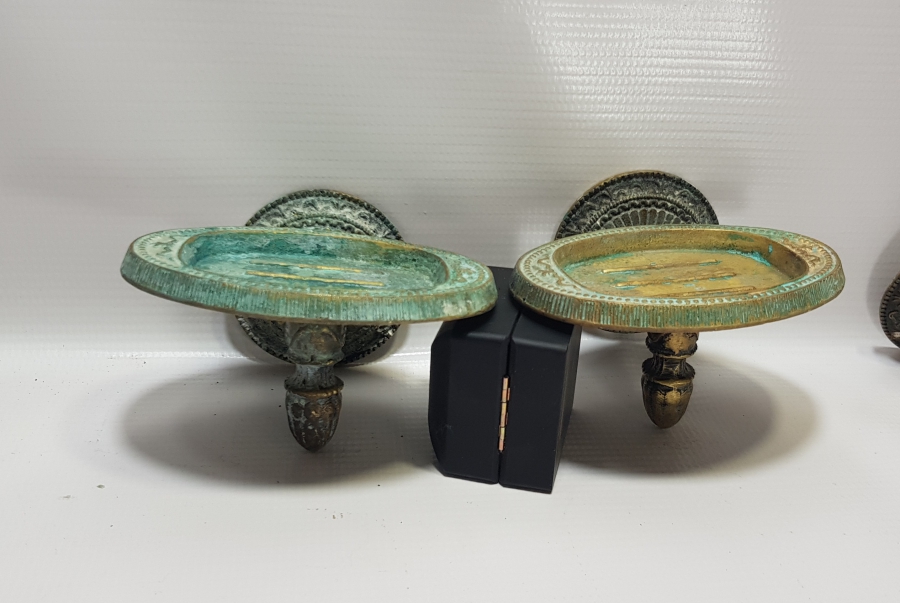 ANTİKA GÖRÜNÜMLÜ METAL DÖKÜM BANYO TAKIMI