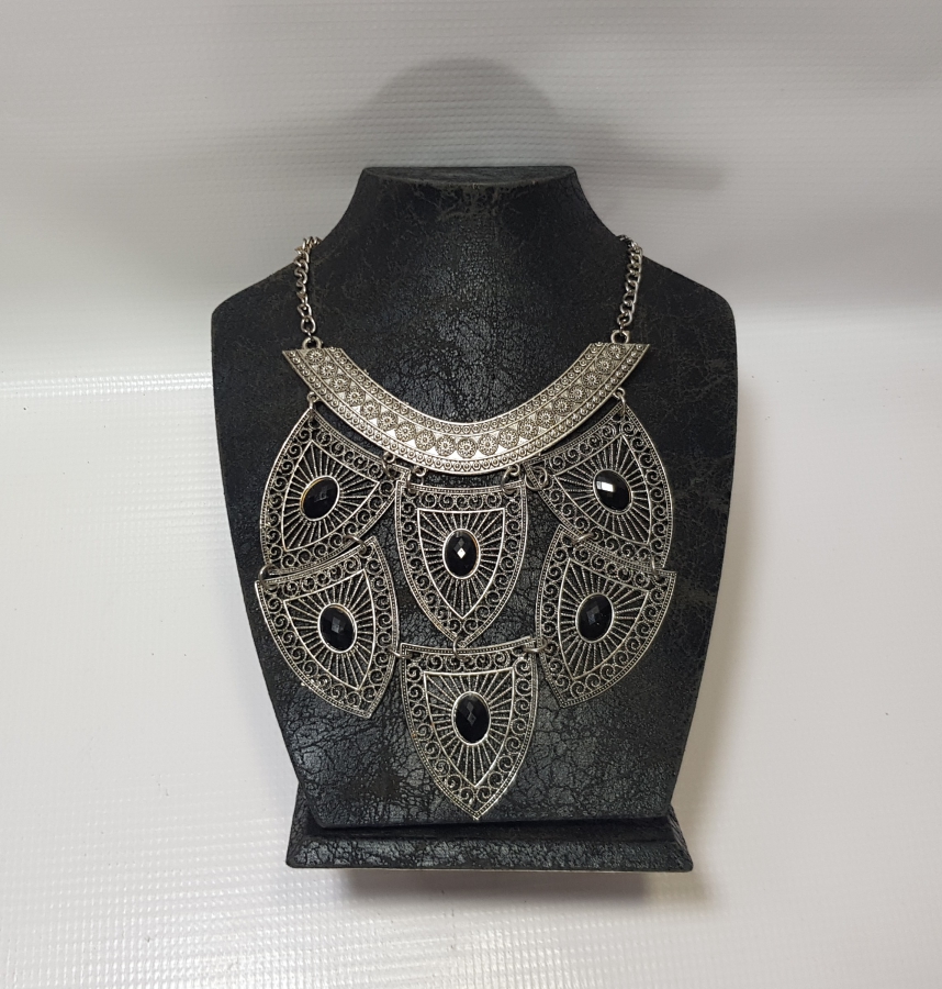 BÜYÜK BOY BİJUTERİ GERDANLIK