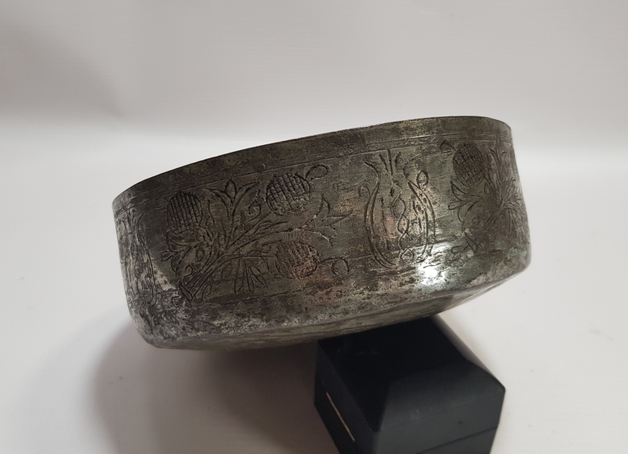 ÜZERİ NAR FİGÜRLÜ OSMANLI DÖNEMİ NADİR FORMDA BAKIR HOŞAF KASESİ