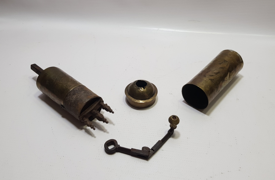 ÜZERİ İŞLEMELİ OSMANLI DÖNEMİ BOSNA KAHVE DEĞİRMENİ