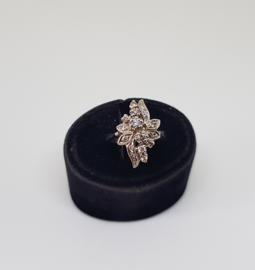 SARMAŞIK MODEL ÖZEL YAPIM PIRLANTA YÜZÜK