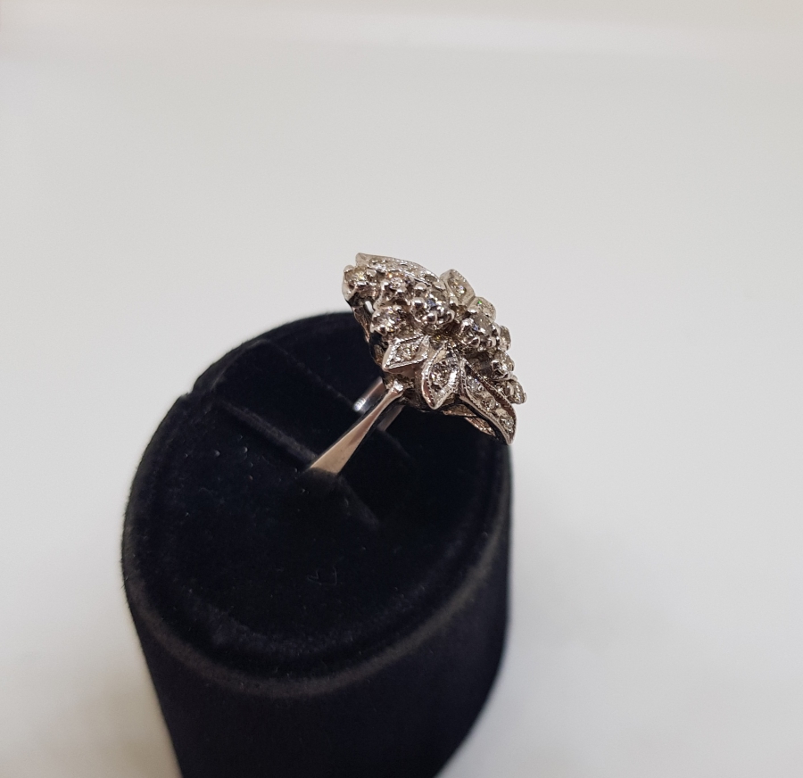 SARMAŞIK MODEL ÖZEL YAPIM PIRLANTA YÜZÜK