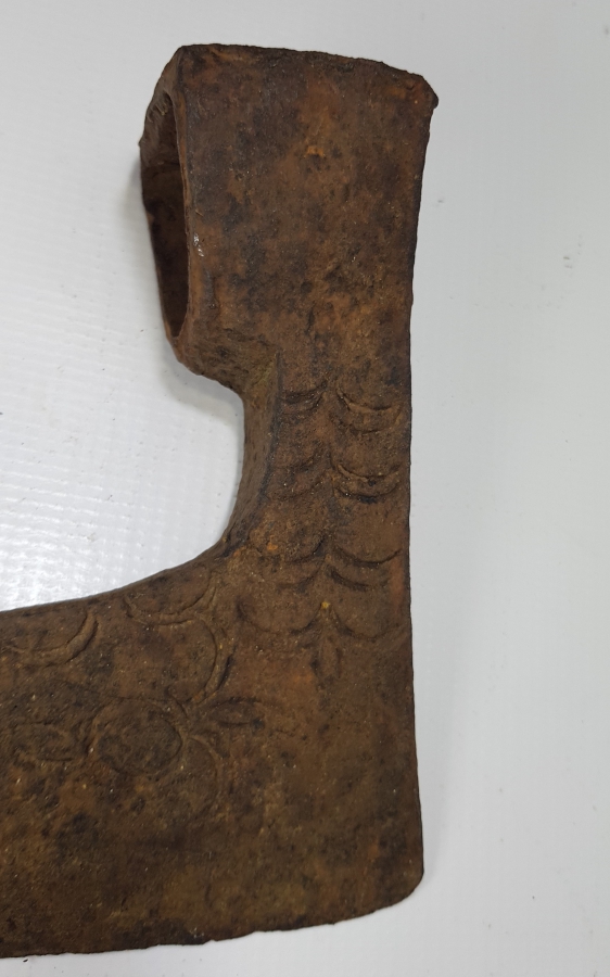 ÜZERİNDE ÇARKIFELEK FİGÜRÜ BULUNAN OSMANLI DÖNEMİ NADİR TEBER - BALTA