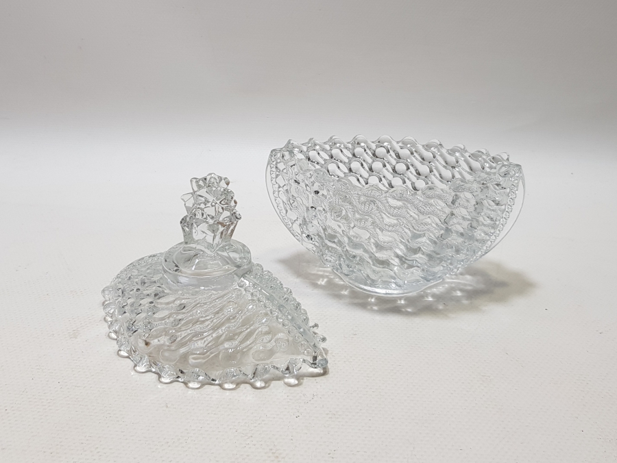 KRİSTAL KESME İŞÇİLİKLİ KAYIK FORMUNDA ANTİKA KAPAKLI ŞEKERLİK