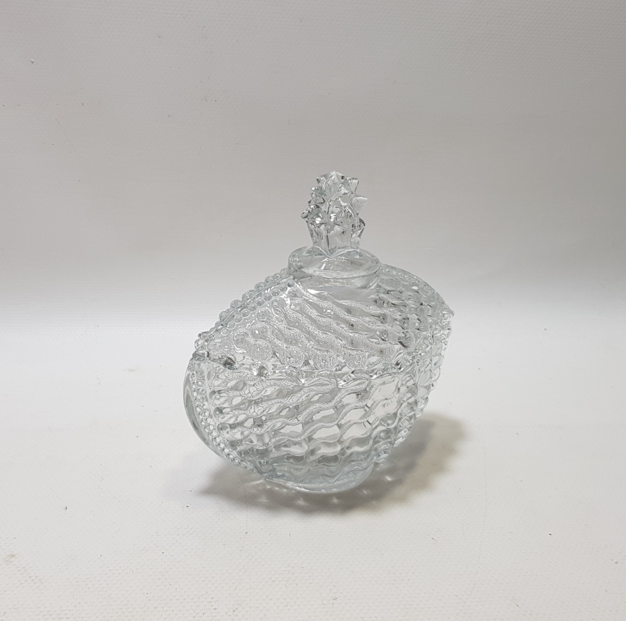 KRİSTAL KESME İŞÇİLİKLİ KAYIK FORMUNDA ANTİKA KAPAKLI ŞEKERLİK