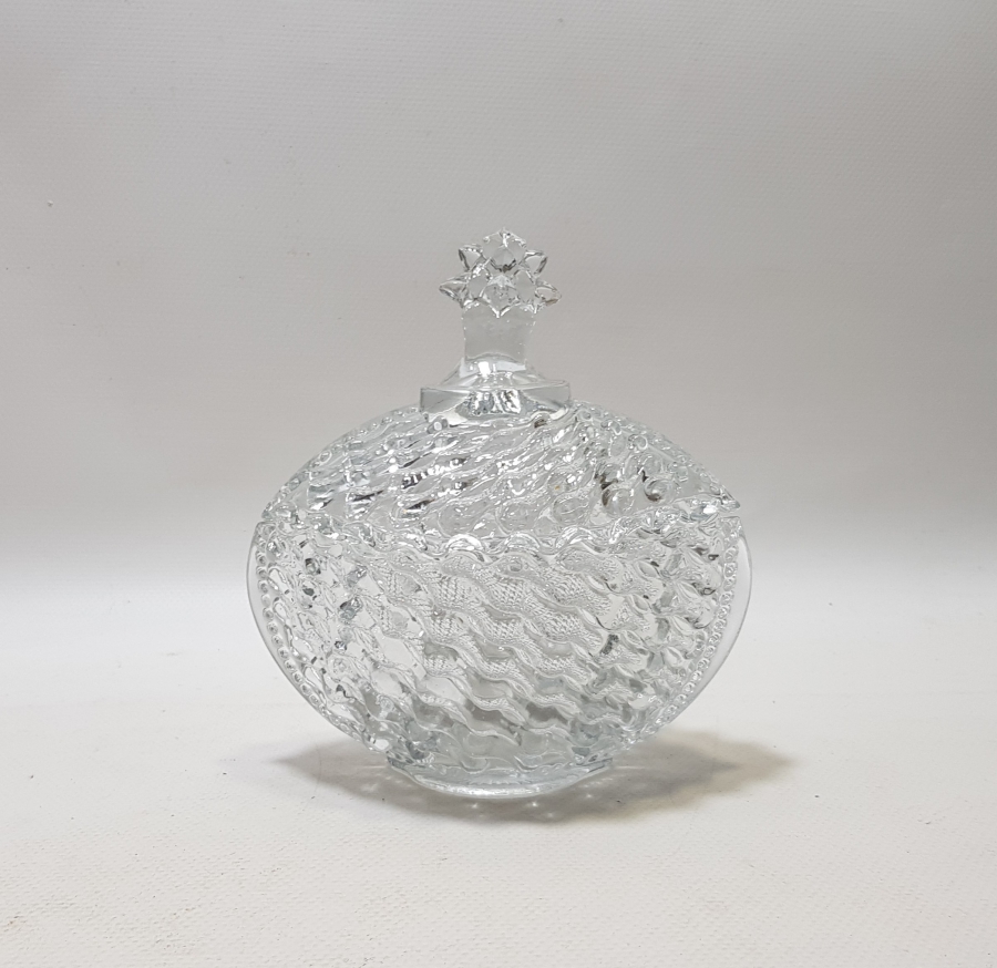 KRİSTAL KESME İŞÇİLİKLİ KAYIK FORMUNDA ANTİKA KAPAKLI ŞEKERLİK