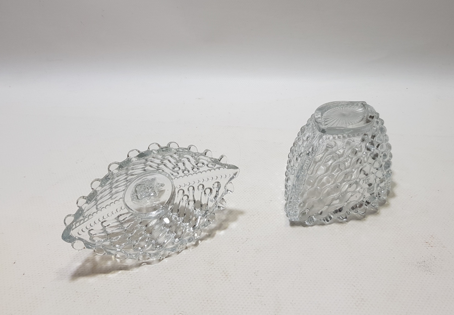 KRİSTAL KESME İŞÇİLİKLİ KAYIK FORMUNDA ANTİKA KAPAKLI ŞEKERLİK