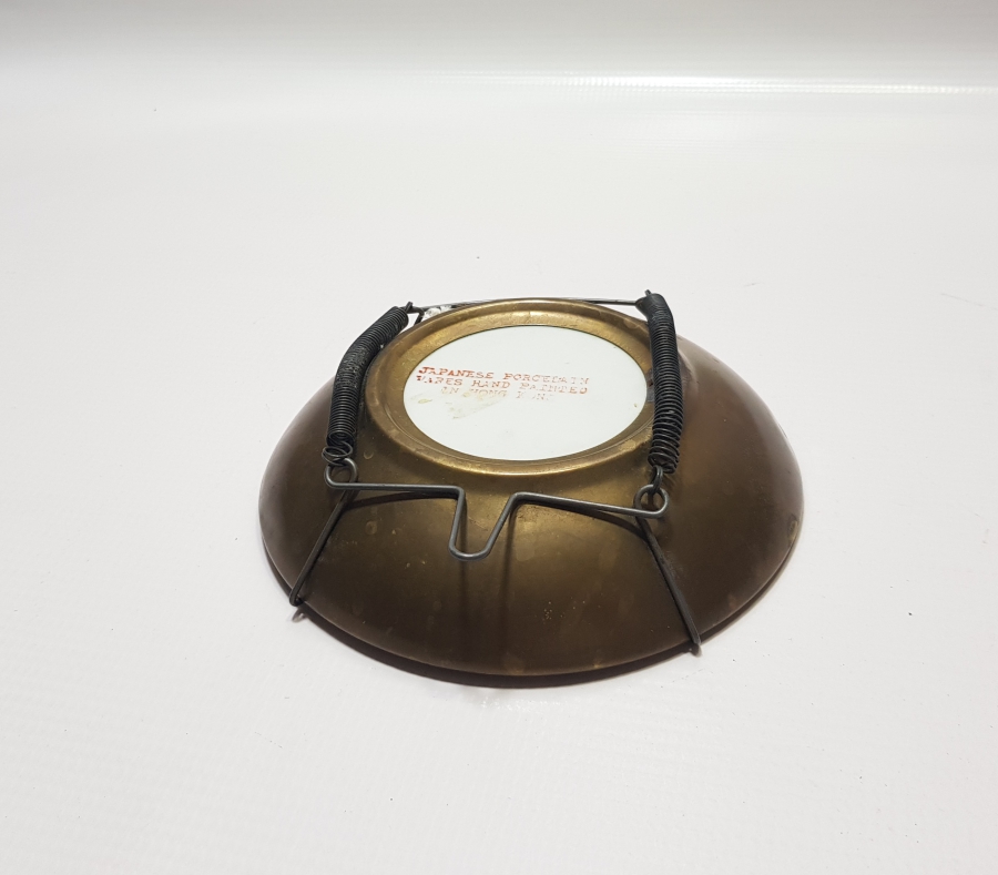 ÜZERİ ALTIN VARAKLI VE METAL APLİKLİ EL YAPIMI ANTİKA PORSELEN JAPON KASE